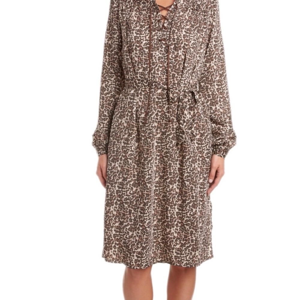 ✨SOLD✨ THREE DOTS SHIRTDRESS - Picture 2 of 2
